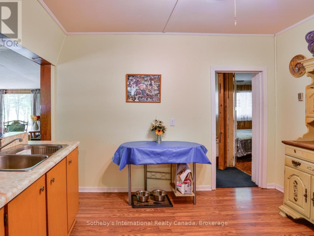 1068 Kahshe Lake Rd S, Gravenhurst (Morrison)