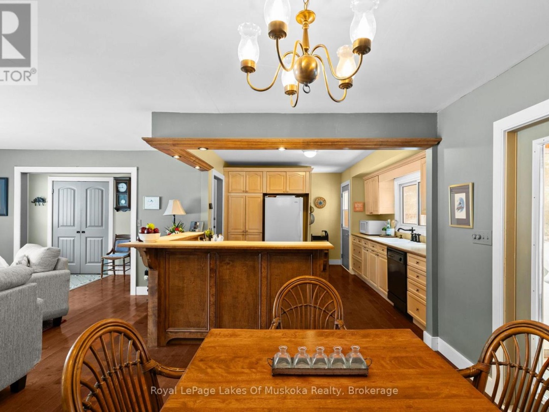 5 BROBST FOREST CRESCENT, 