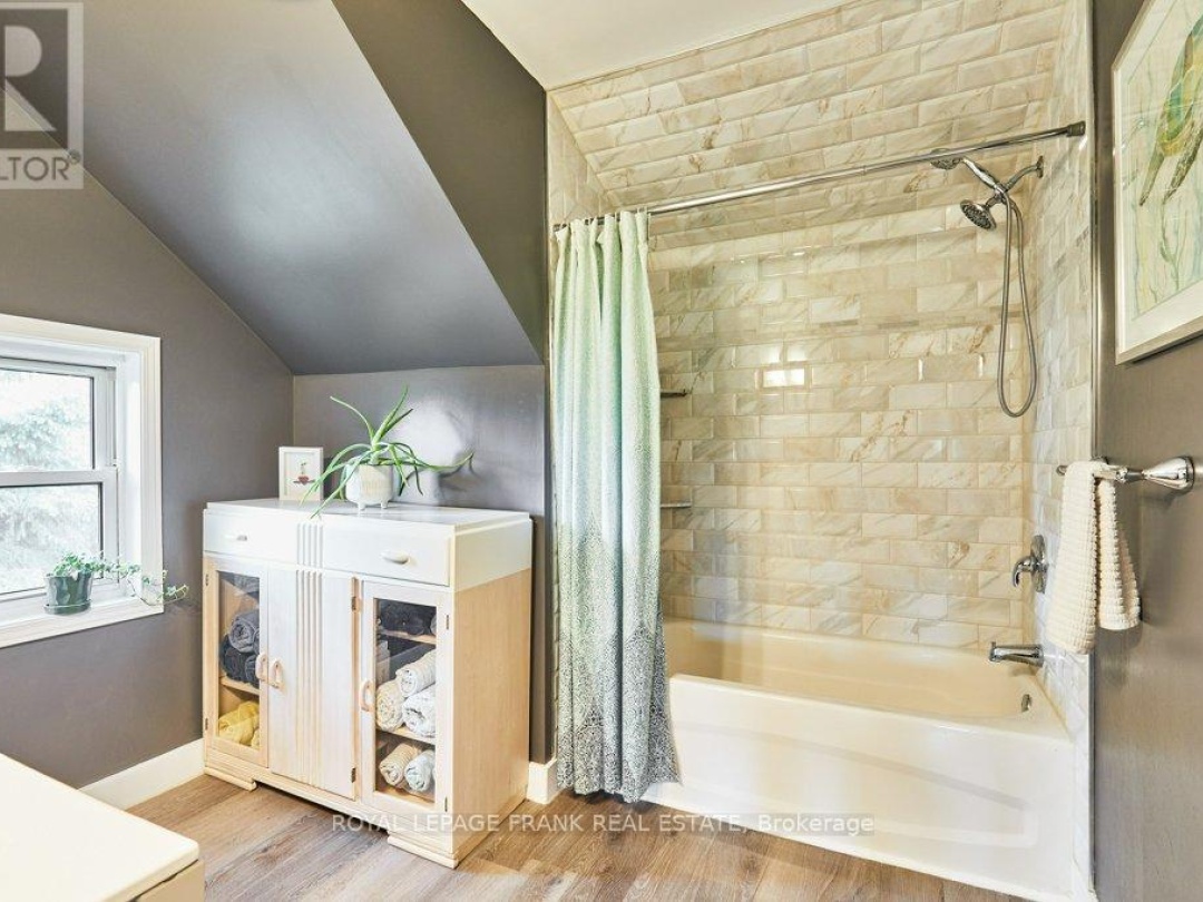 148 KING STREET, Kawartha Lakes (Woodville)