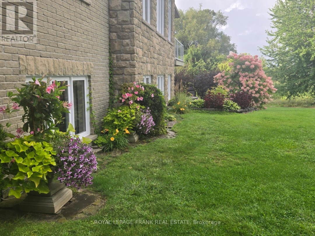 24 GILSON POINT PLACE, Lake Scugog