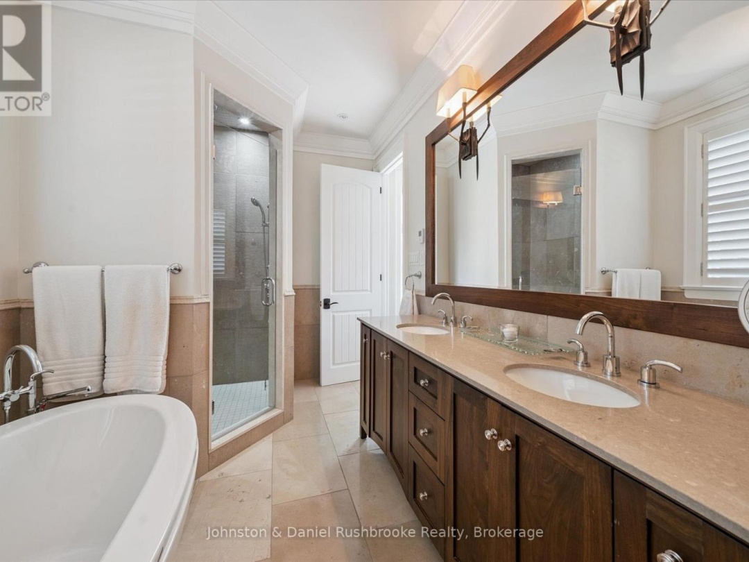 2-1350 STEPHENS BAY ROAD, Lake Muskoka