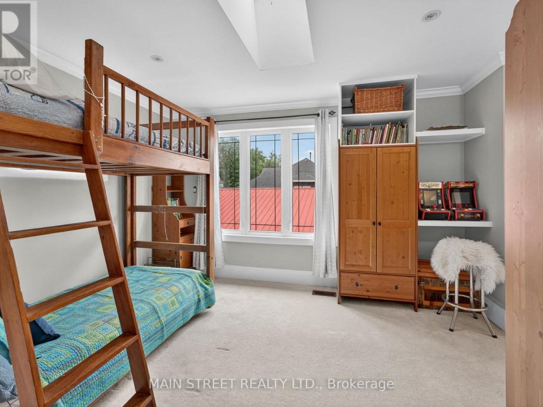 142 CEDAR BEACH ROAD, Lake Simcoe