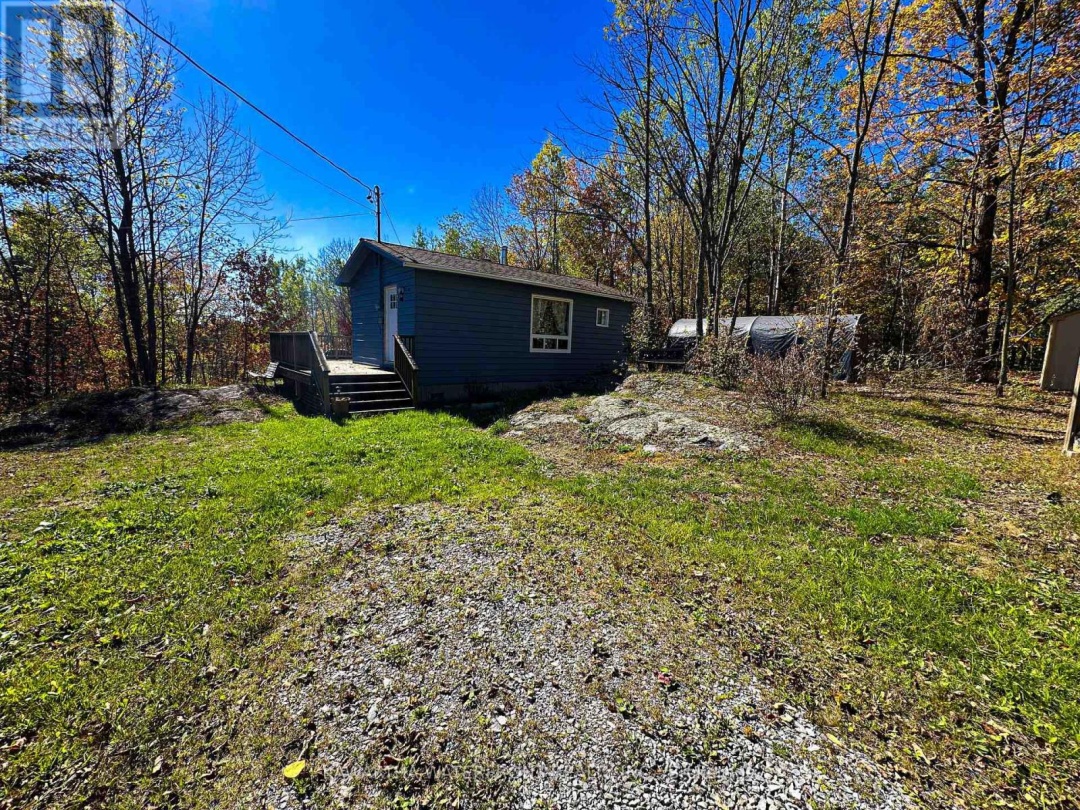 1120 ENGLISH CIRCLE, 