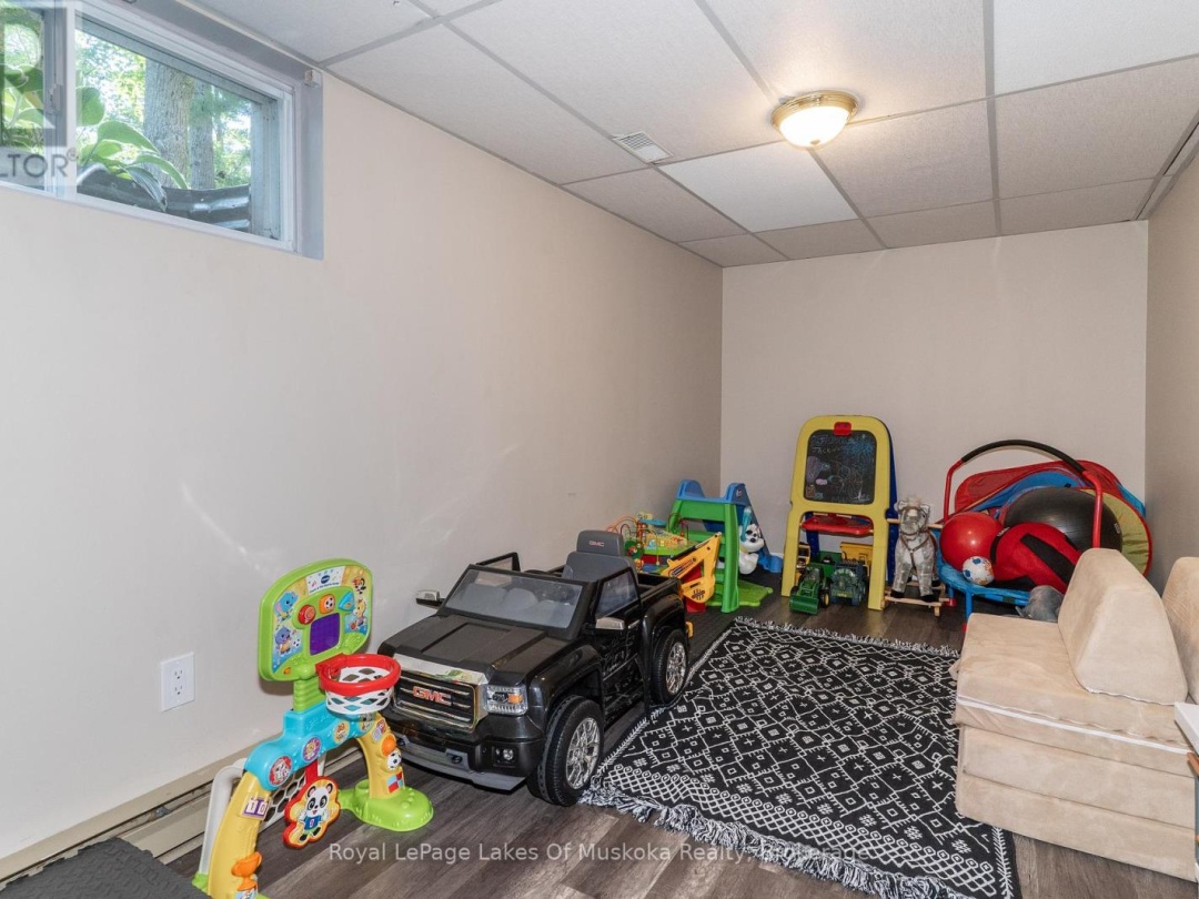 220 ALEXANDER STREET, Gravenhurst (Muskoka (S))
