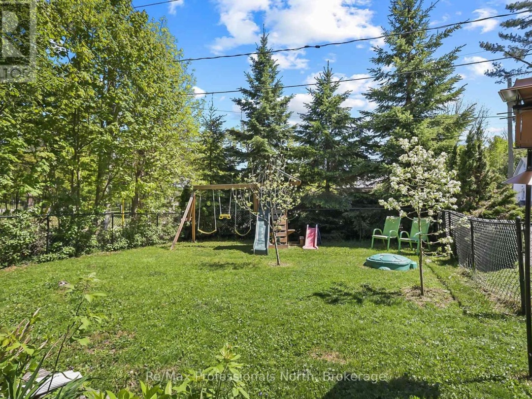 110 FRASER STREET, Gravenhurst (Muskoka (S))