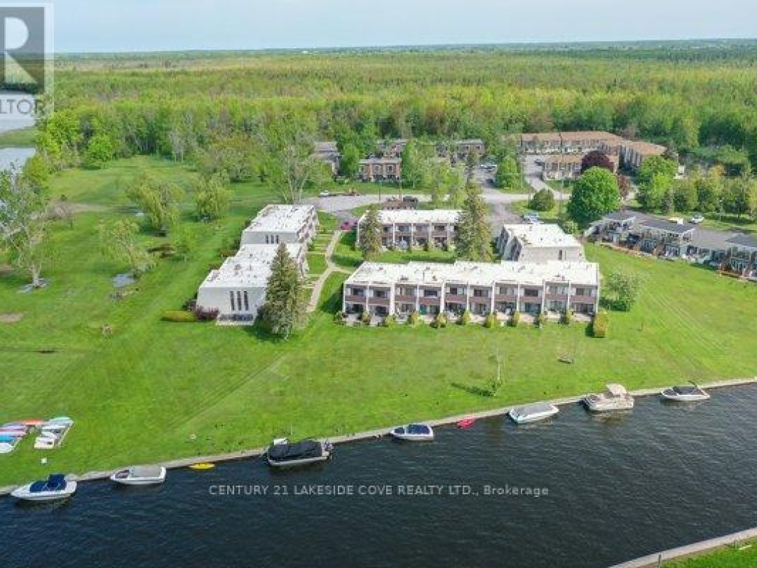 UNIT 14 - 1 PARADISE BOULEVARD, Lake Simcoe
