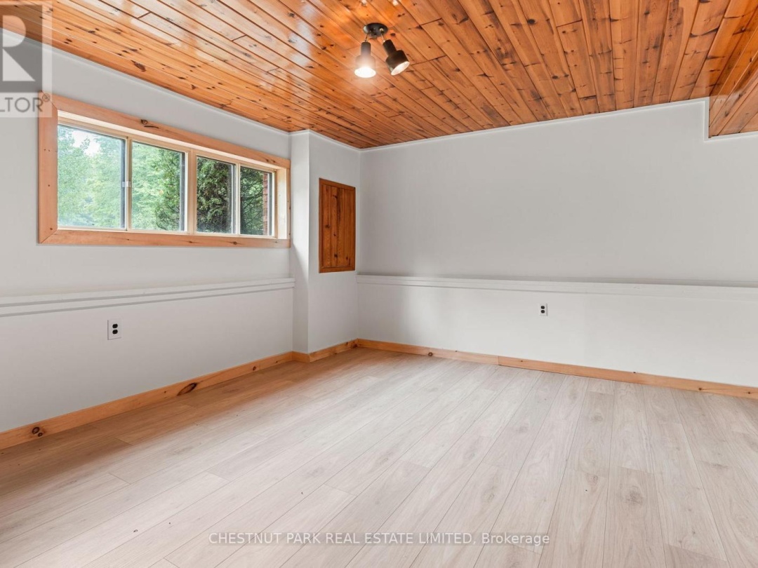 4135 KENNISIS LAKE ROAD, 