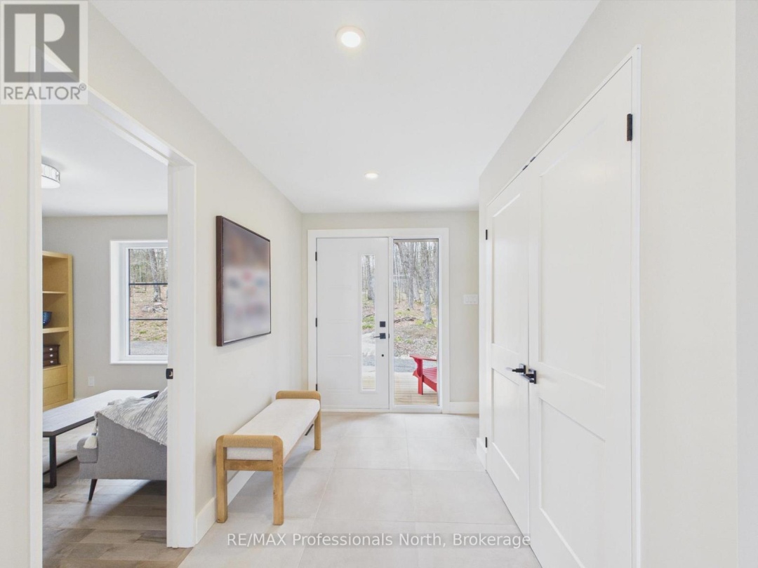 1011 OLD COTTAGE ROAD, Mckay Lake