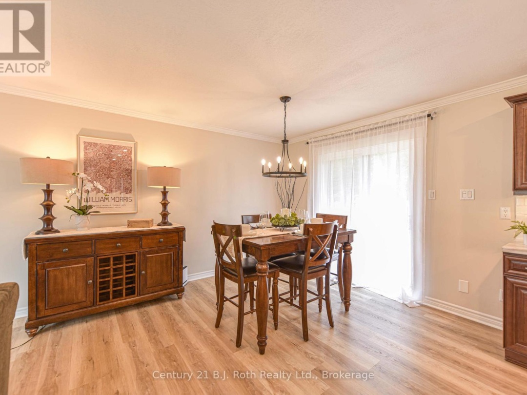 4693 DANIEL STREET, Ramara (Atherley)