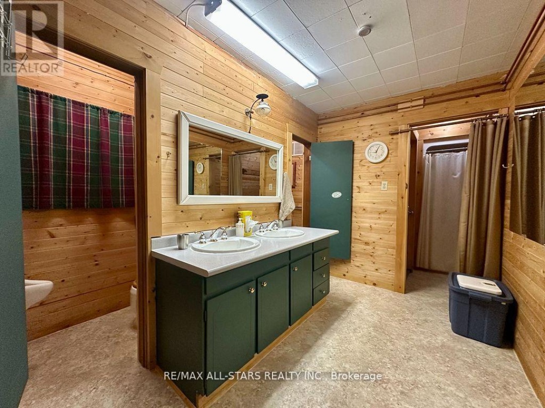 380 LEDGE ROAD, Trent Lakes