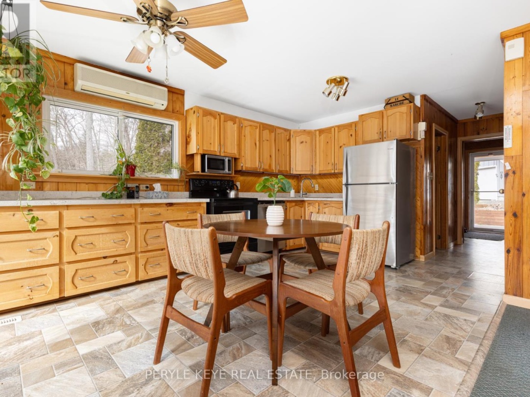 1105 South Clear Lake Road, Bracebridge