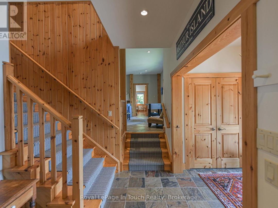 4 IS 2075 ARTHUR ISLAND, GEORGIAN BAY, 