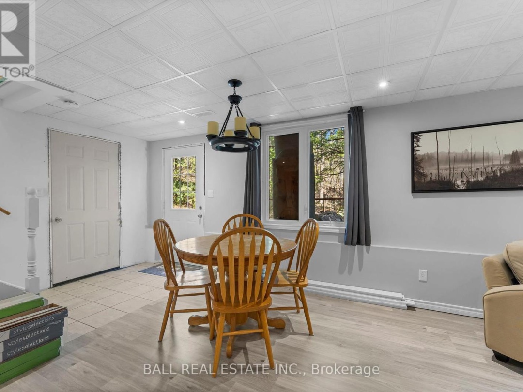 479 EAST CLEAR BAY ROAD, Crystal Lake