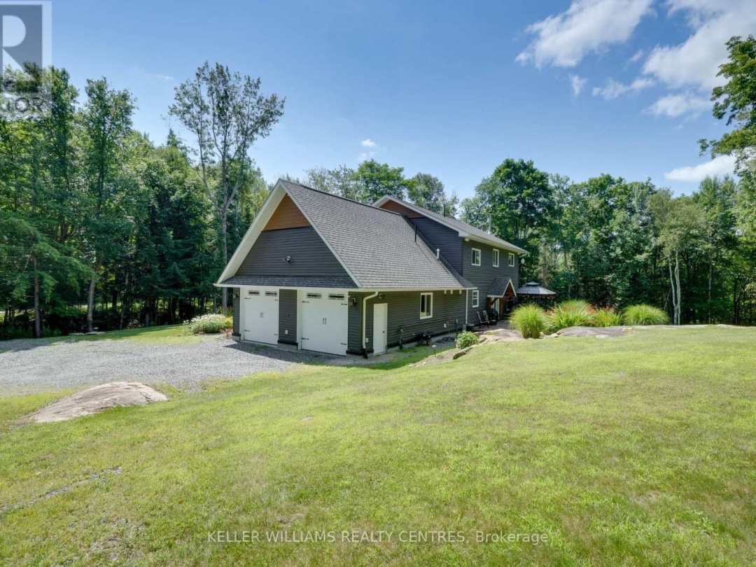 96 LINDGREN ROAD E, 