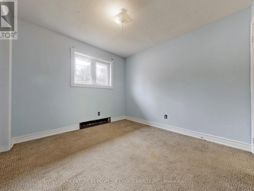 156 MAIN STREET W, 