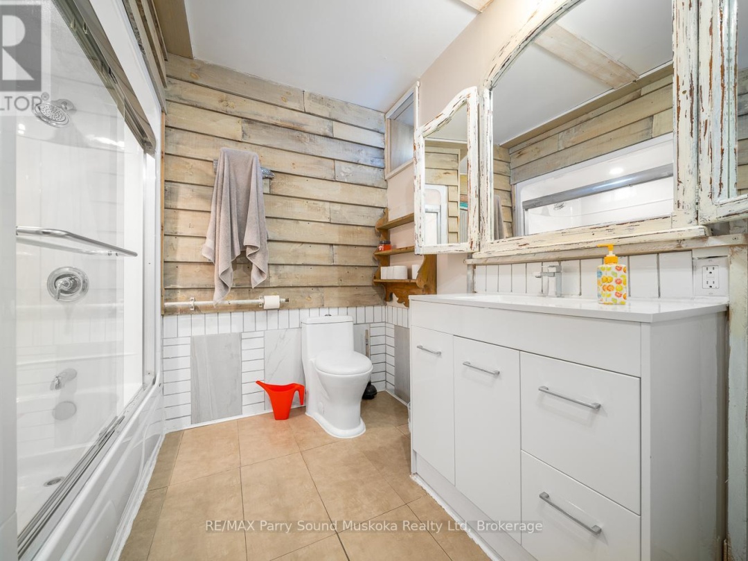47 GIBSON STREET, Parry Sound