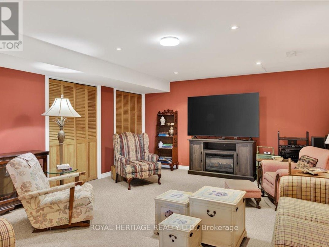 4 KENNEDY DRIVE, Kawartha Lakes (Fenelon Falls)