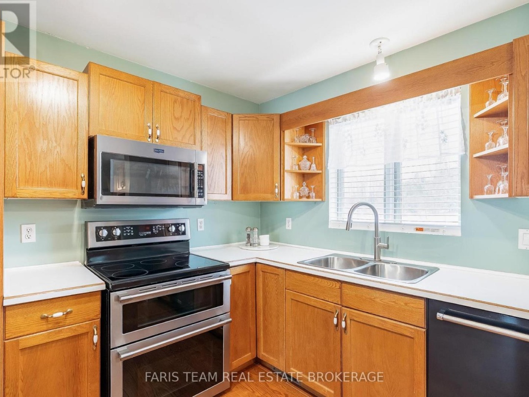 2104 NEWTON STREET, Tay