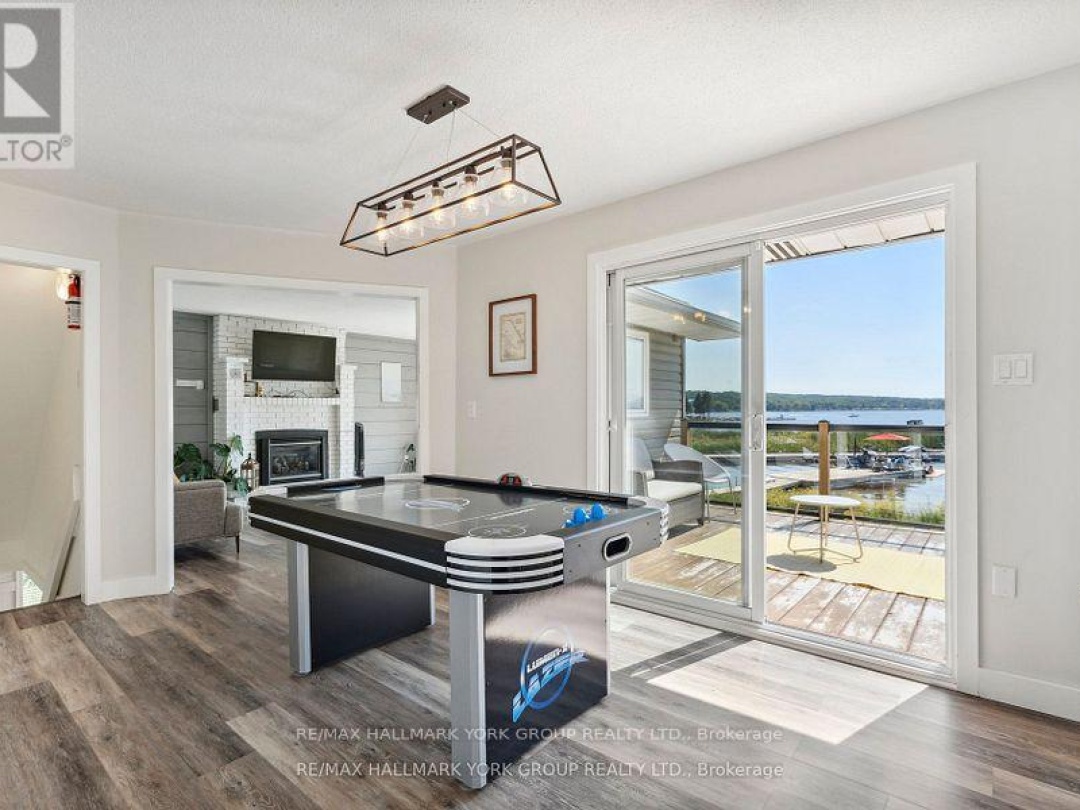 42 LIGHTHOUSE CRESCENT, 