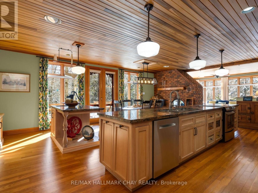 3778 VASEY ROAD, Tay