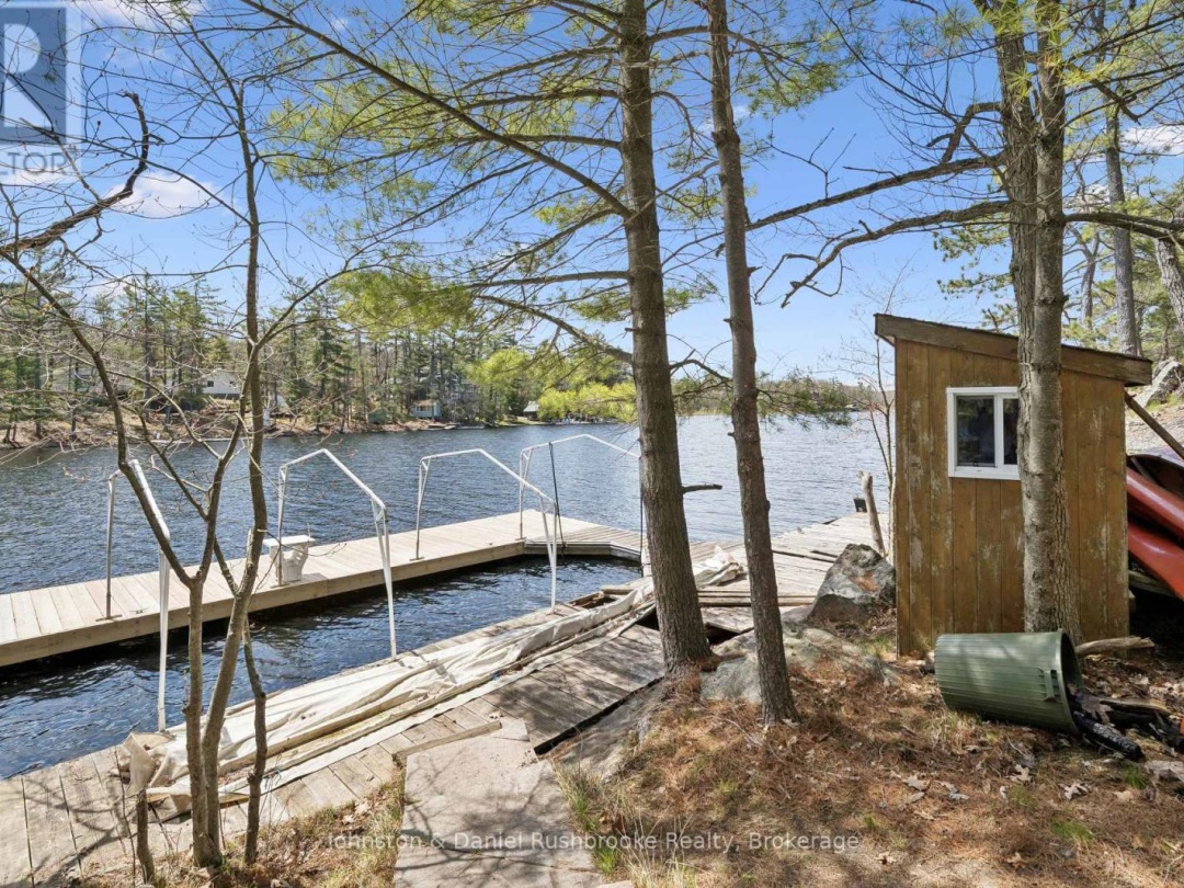 1052 NORTH SUNSET BAY ROAD, Lake Muskoka