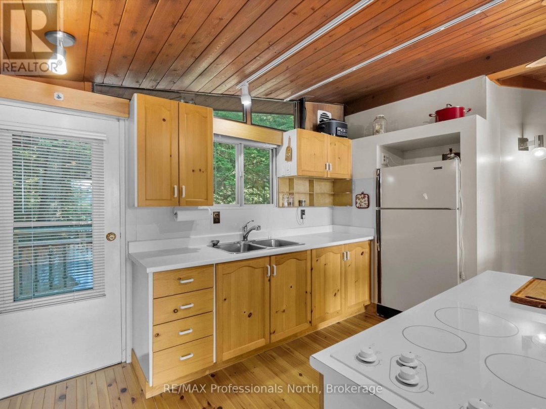 1122 PINE LAKE SHORES ROAD, 