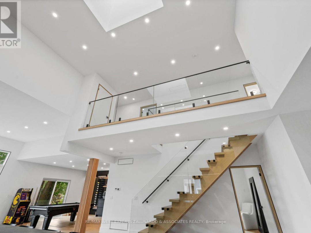36 SIMCOE ROAD, Lake Simcoe