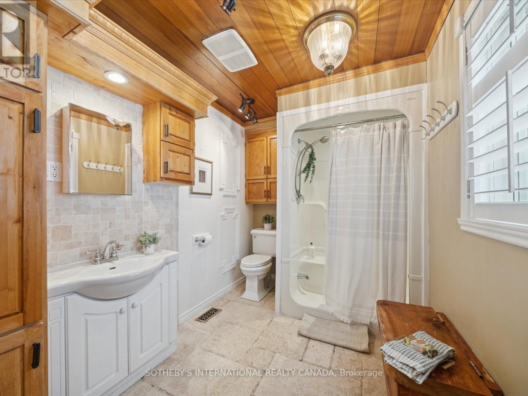 1307 WATTS ROAD, Little Kennisis Lake