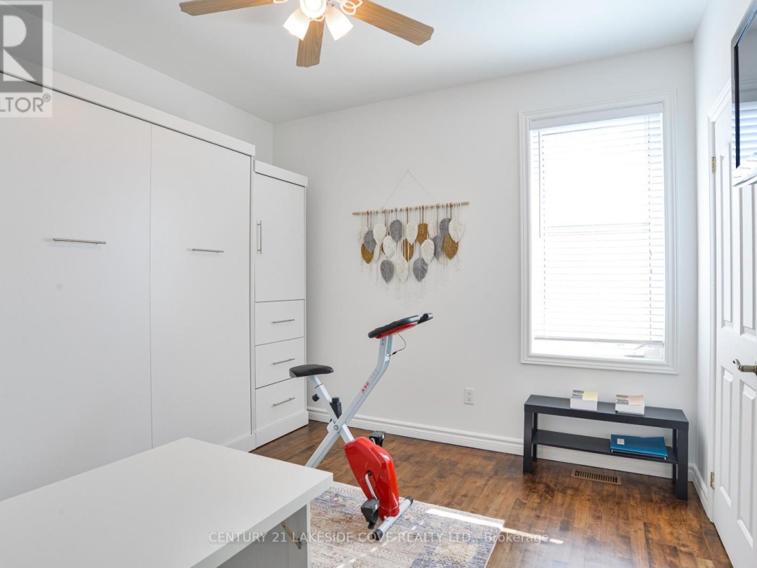 17 WILLOW CRESCENT, Lake Simcoe