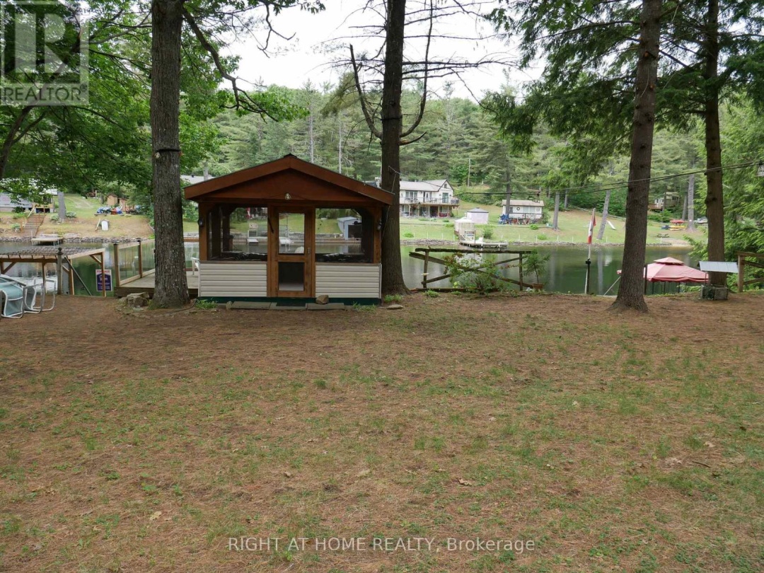 1130 TOWERING OAKS TRAIL W, 