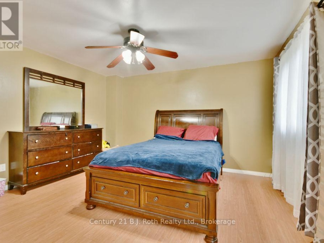 7 - 441 BARRIE ROAD, 
