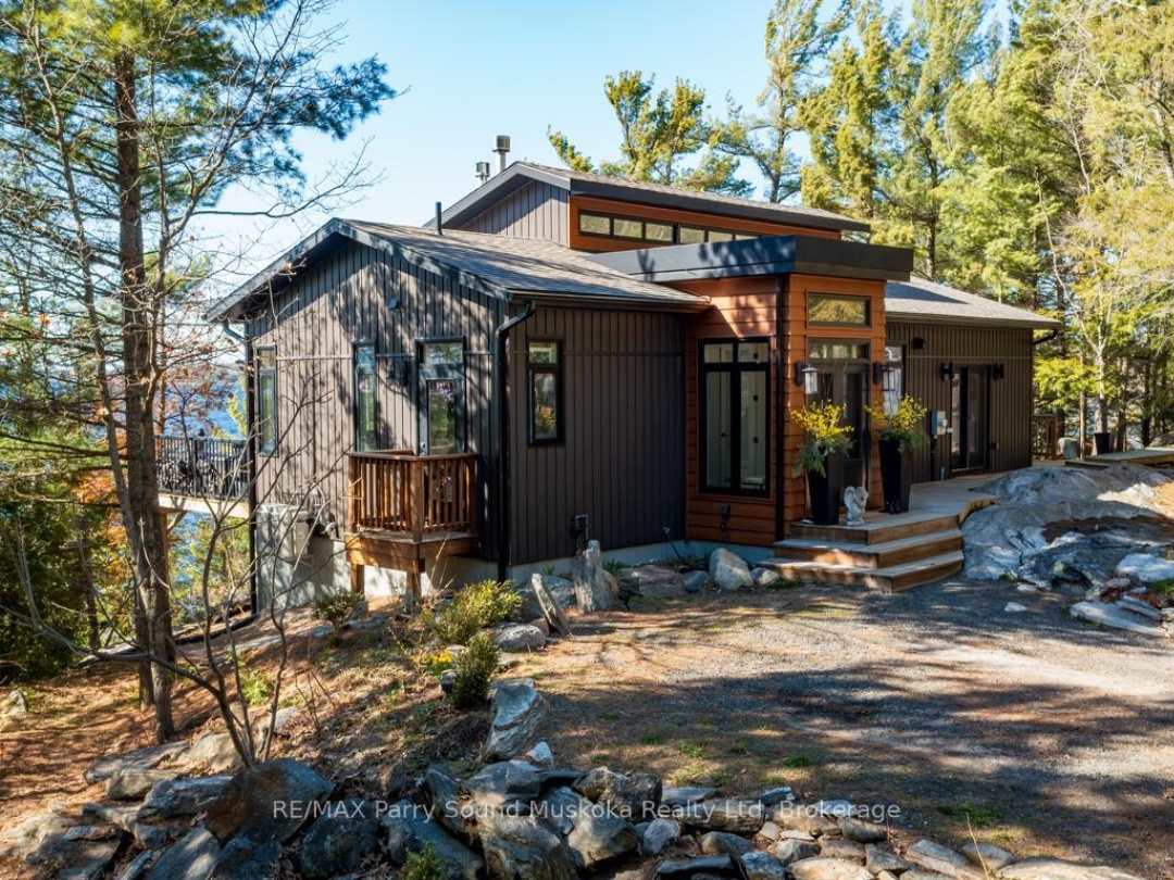 1201 GEEWADIN ROAD, Georgian Bay