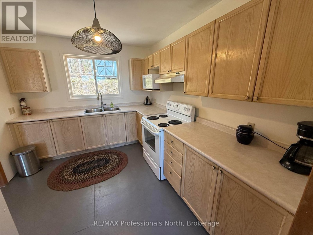 1226 HUBBARD & MONTGOMERY LANE, Minnicock Lake