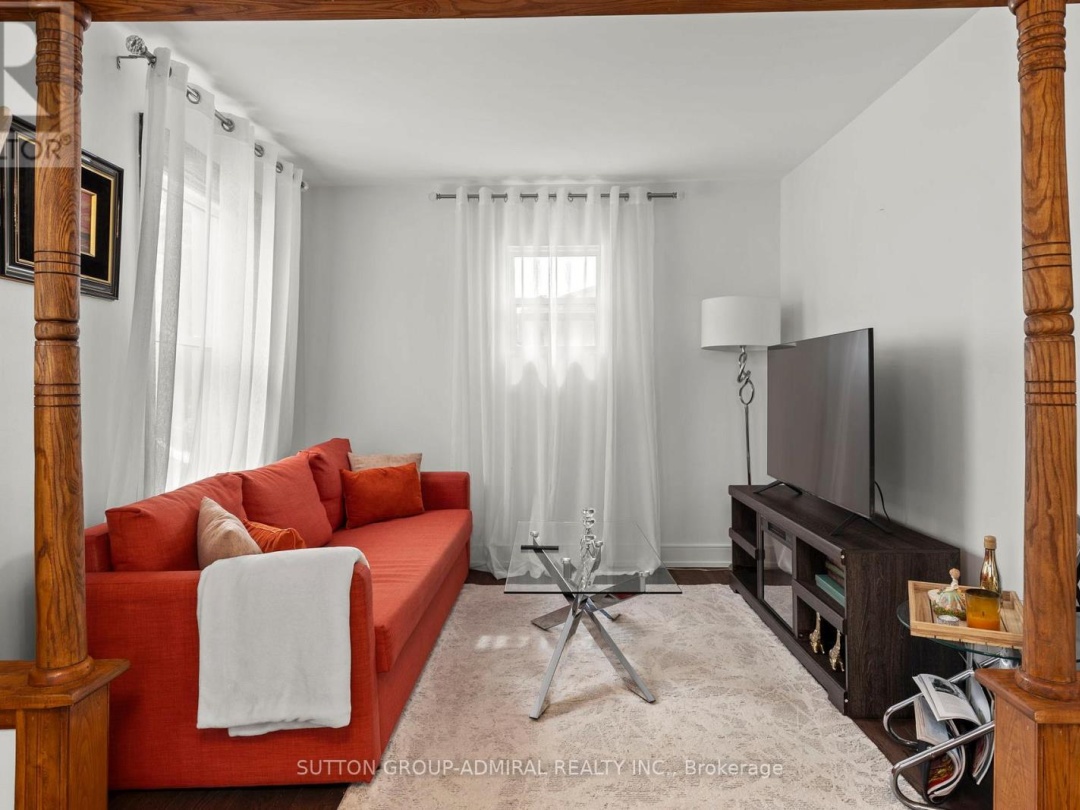 8 SOUTH STREET W, Orillia