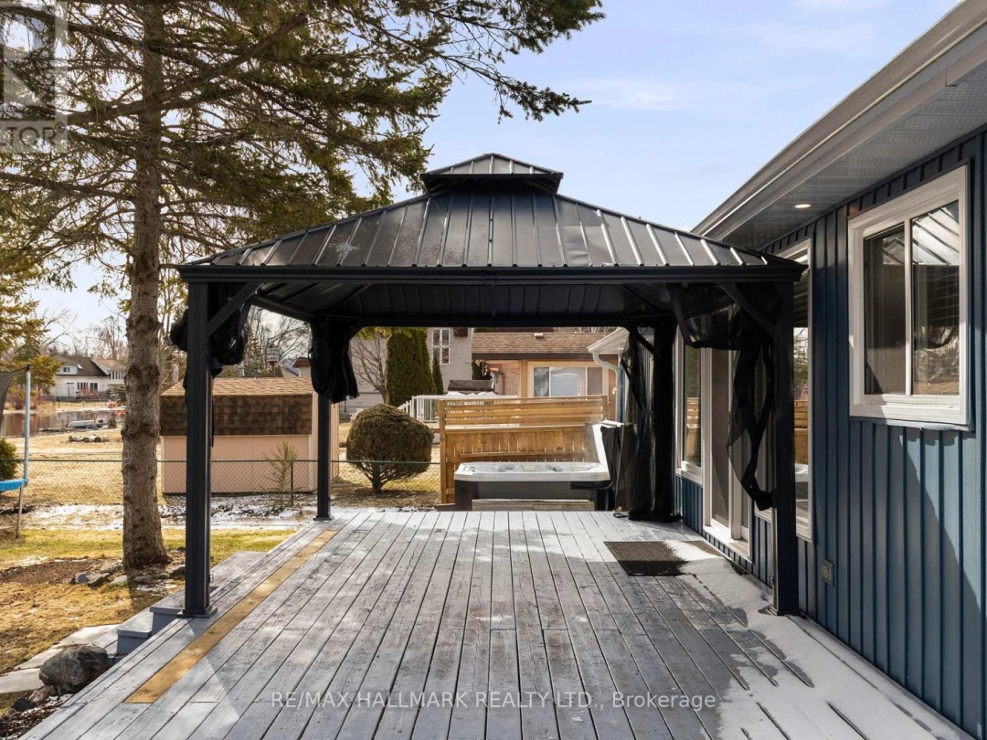 13 Pinetree Court, Lake Simcoe