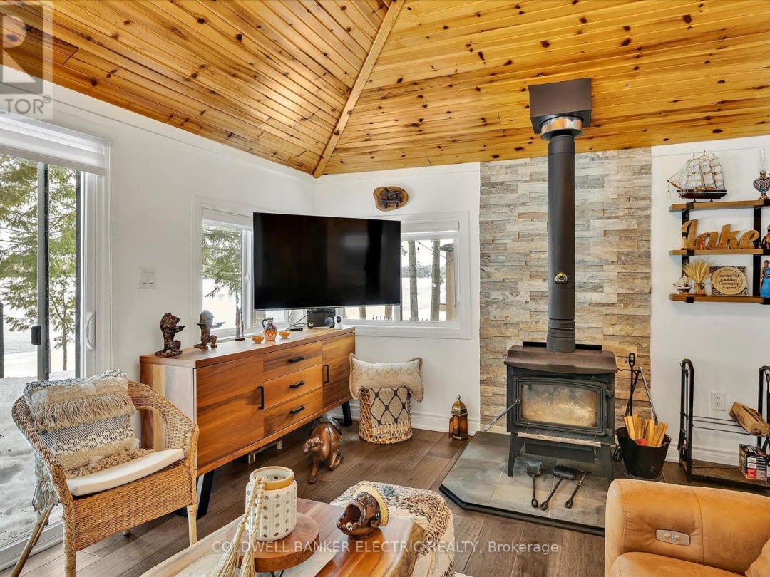 1224 MCCRACKENS LANE, 