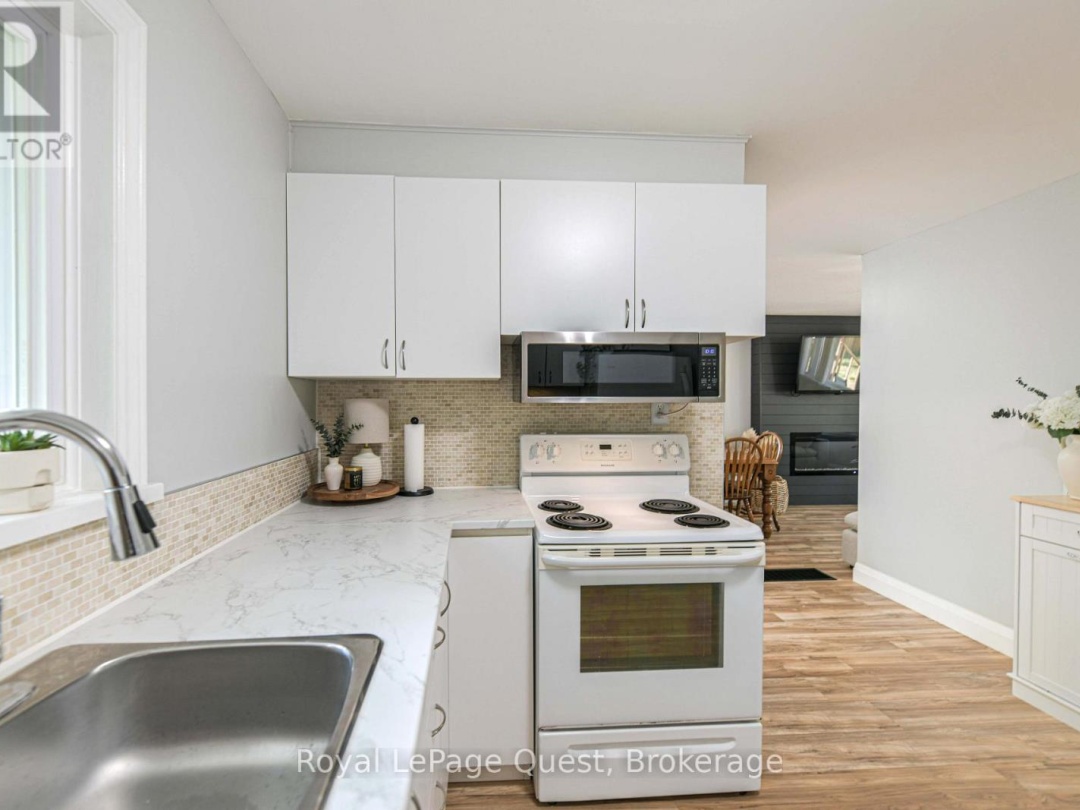 401 MISSISSAGA STREET W, 