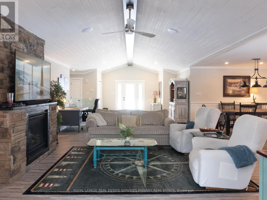 1068 XAVIER STREET, Gravenhurst (Morrison)
