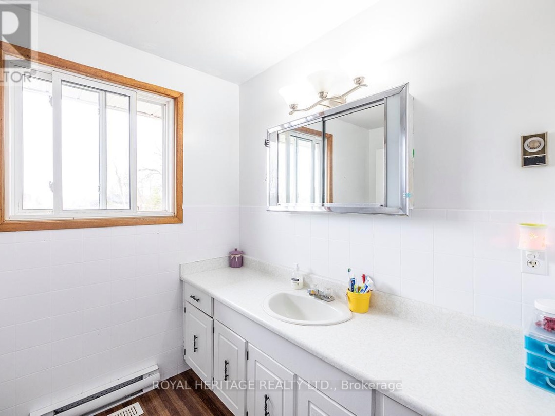 940 PORTAGE ROAD, Balsam Lake