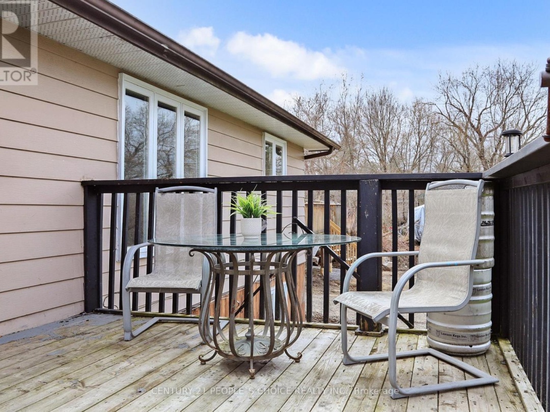 156 MAIN STREET W, 