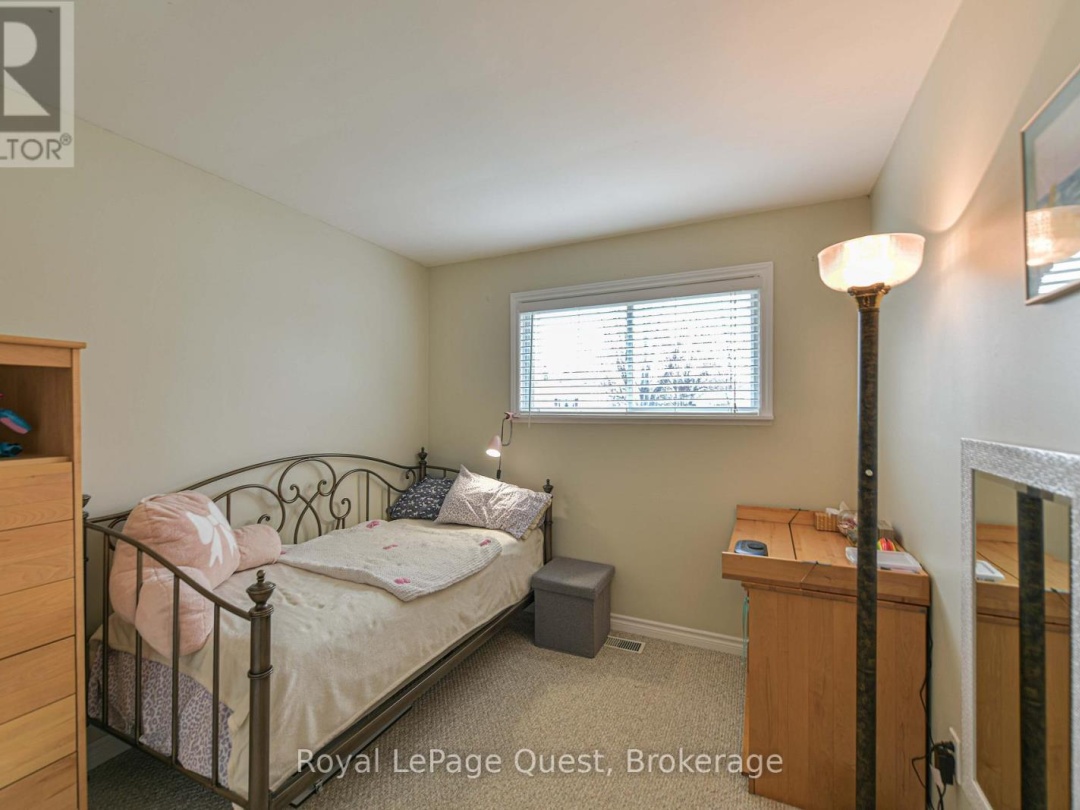 9 ELEANOR ROAD, Orillia