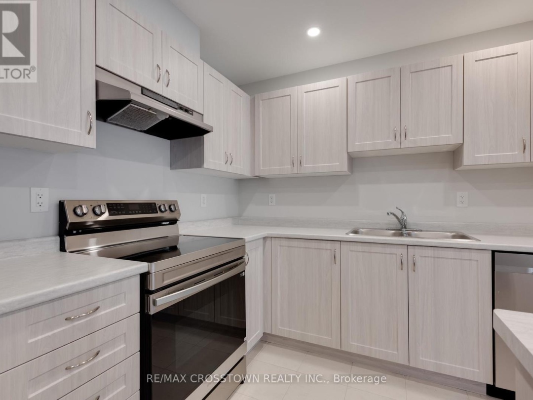 22 MCCONNELL CRESCENT, Bracebridge (Macaulay)