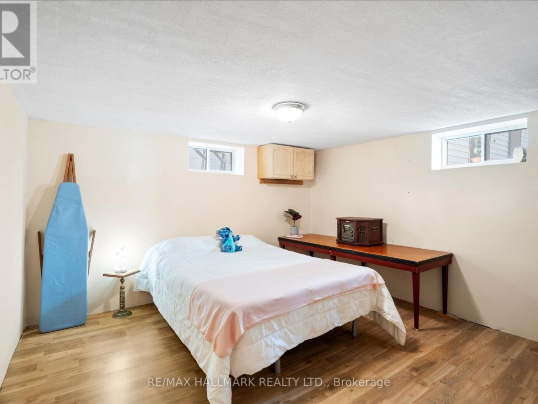25 LITTLE SILVER LAKE WAY, Little Silver Lake