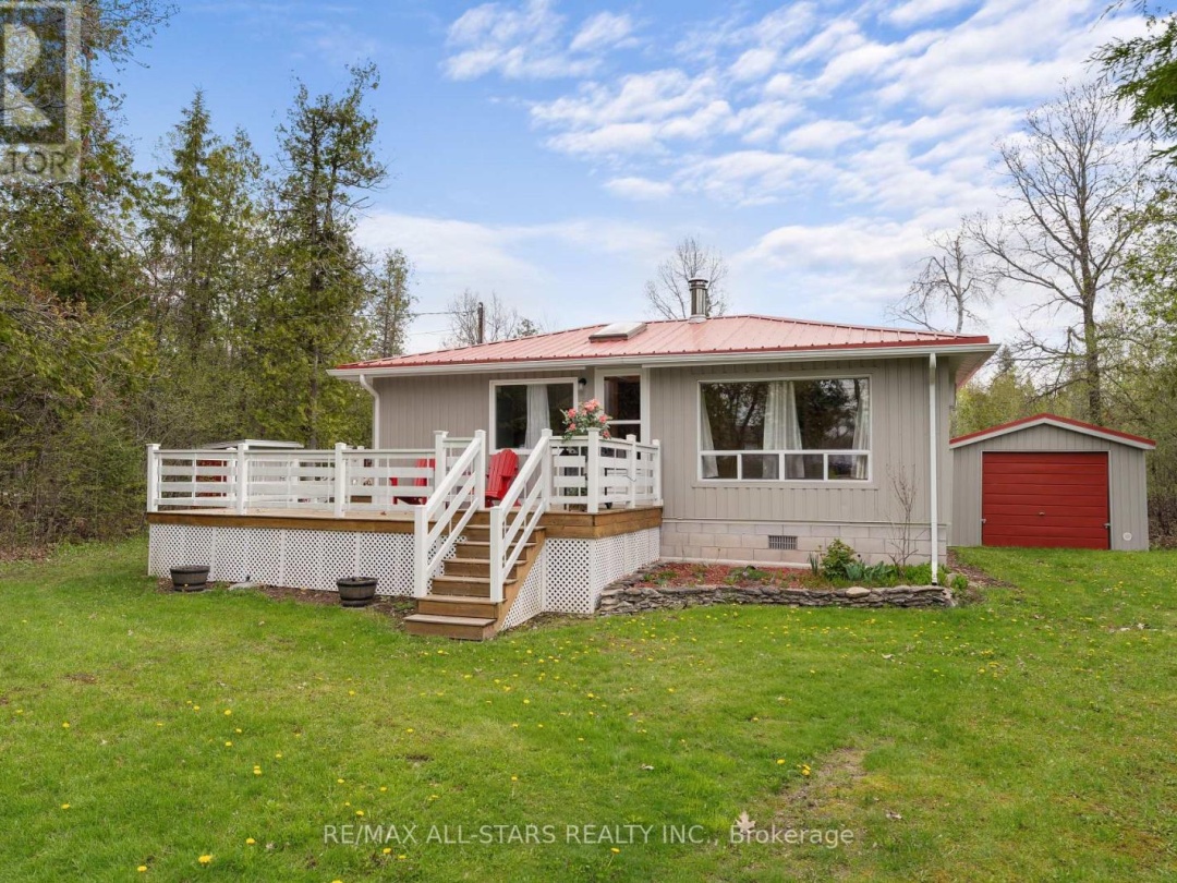 3 REGATTA STREET, Sturgeon Lake