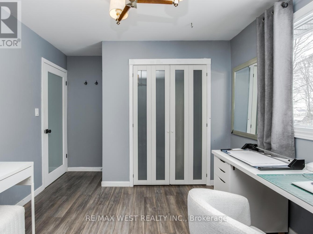 169 BAYVIEW AVENUE E, Tay