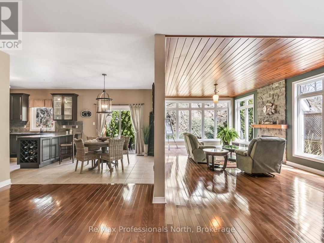 15 MUSKOKA BAY BOULEVARD, Gravenhurst (Muskoka (S))