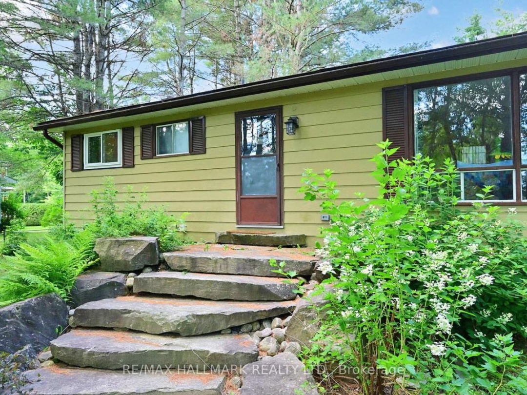 14 SELLENS AVENUE, Bracebridge (Macaulay)