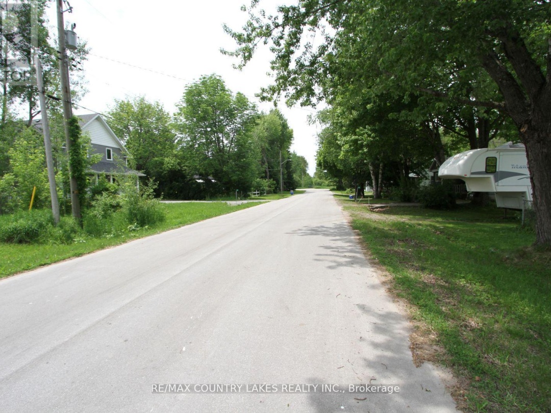 24 Richmond Street W, Kawartha Lakes (Carden)