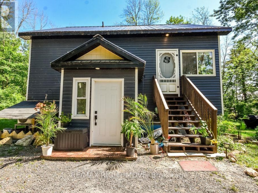 6896 PENTLAND LANE, 