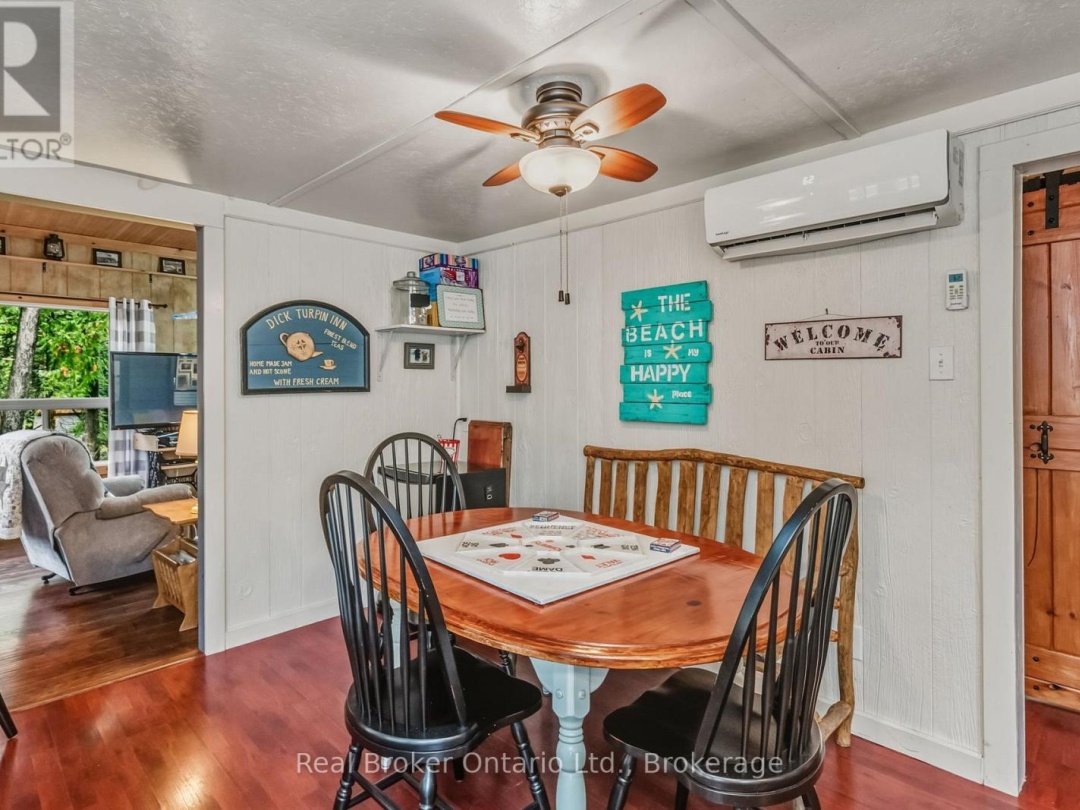 33 GLOUCESTER GROVE, Georgian Bay